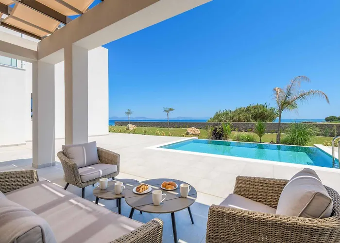 Villa Panaxia Akte Theológos