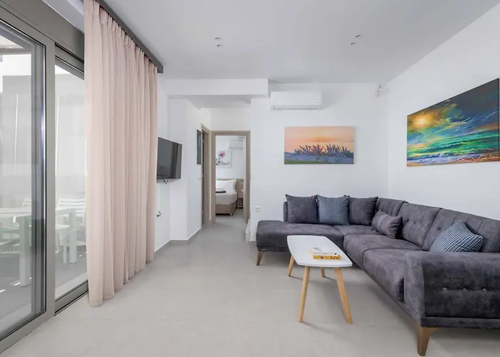 فيلة Panaxia Akte