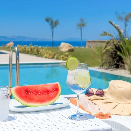 Panaxia Akte Theológos